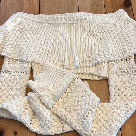 💋Philosophy Di Lorenzo Serafini cropped Off Shoulder HandKnit Sweater in Natural - Picture 8 of 13